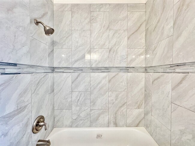 Building Photo - 4916 Worth St