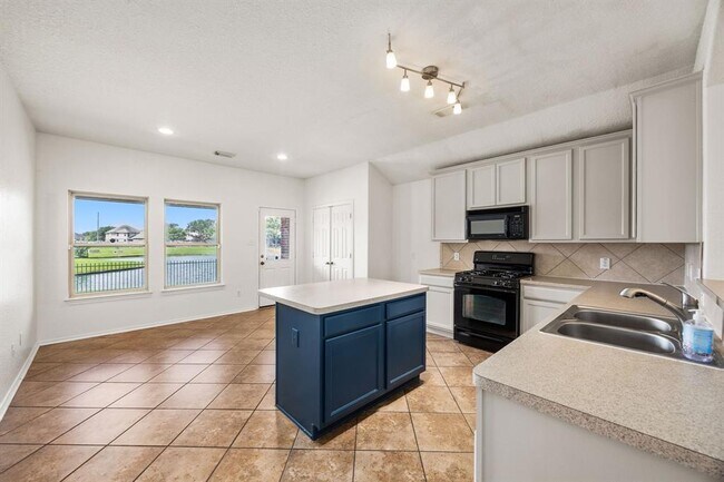 Building Photo - 26151 Travis Brook Dr