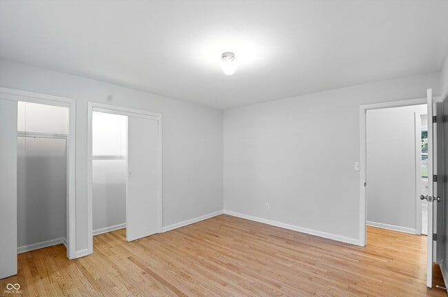Building Photo - 2922 E Smoky Row