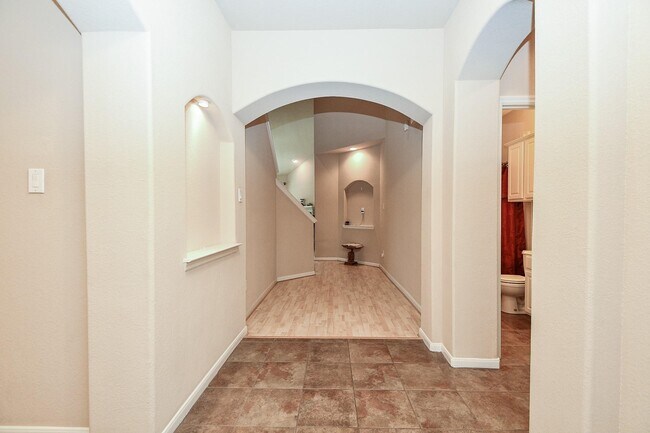 Building Photo - 21502 Venture Park Dr