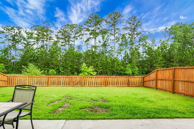 Building Photo - 210 Daniels Creek Cir