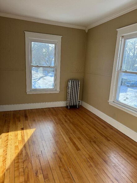 Building Photo - 868 Broadway