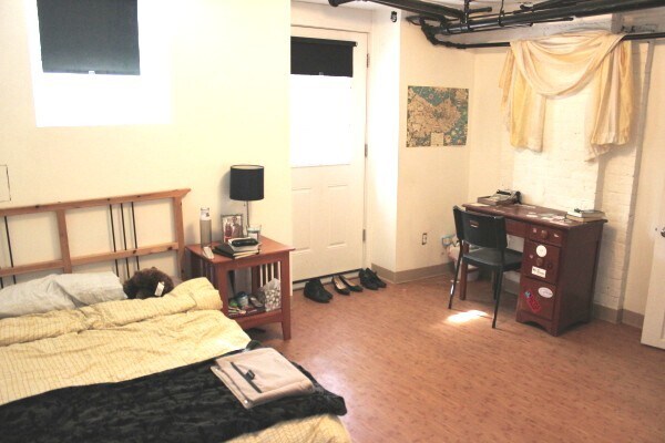 Building Photo - 42 Putnam Ave