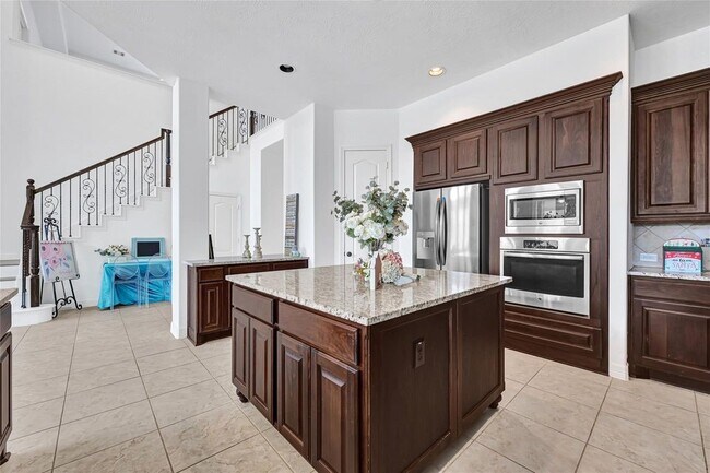 Building Photo - 27915 Genesis Manor Ln