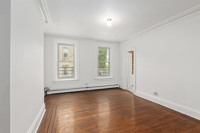 Building Photo - 237 Grove St