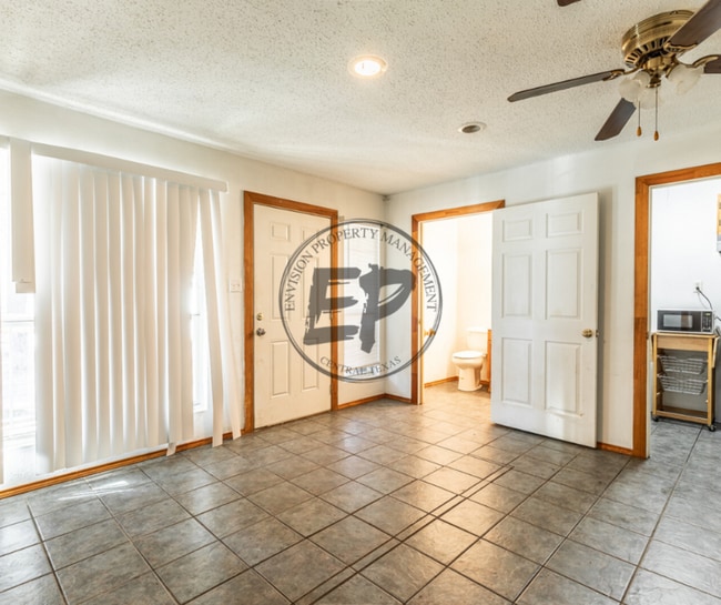 Building Photo - 113 County Rd 1604