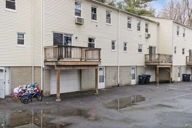 Building Photo - 129 Harris Rd