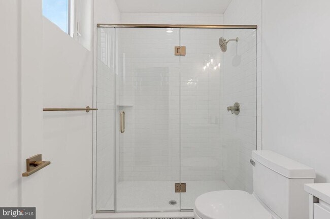 Building Photo - 2119 N Front St