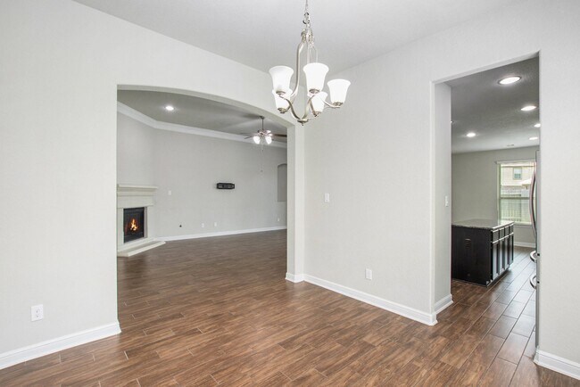 Building Photo - 18911 Cypress Bay Dr