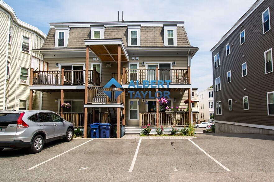 Building Photo - 111 Pleasant St