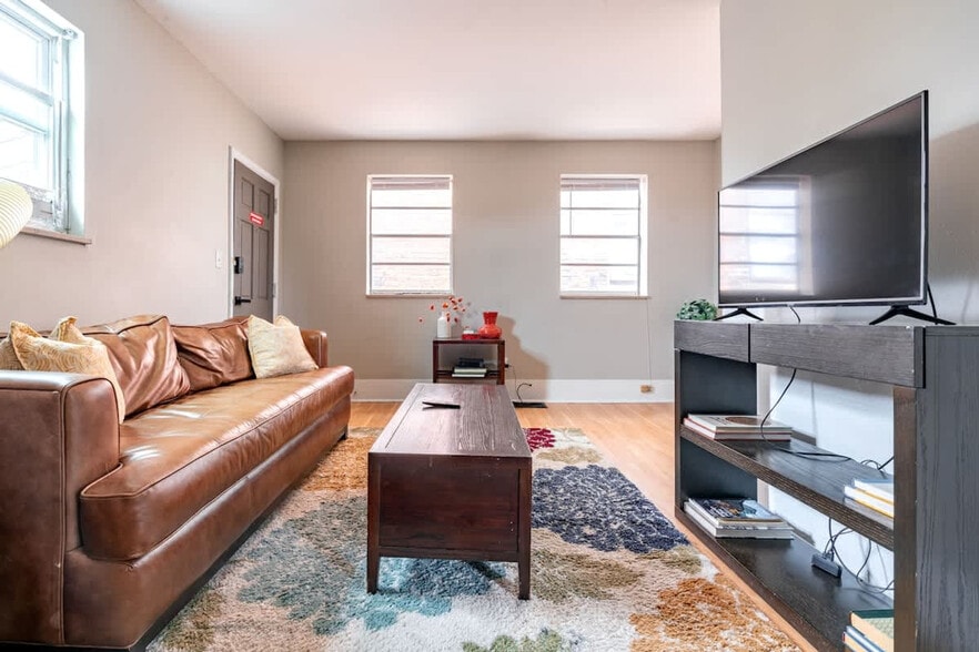 Primary Photo - 605 Dennison Ave