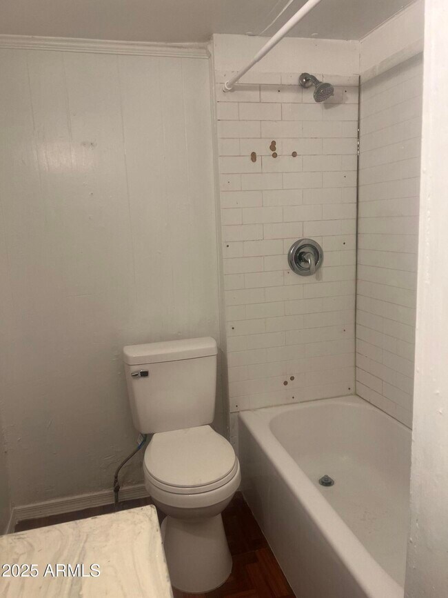 Building Photo - 5812 N Dahlia St