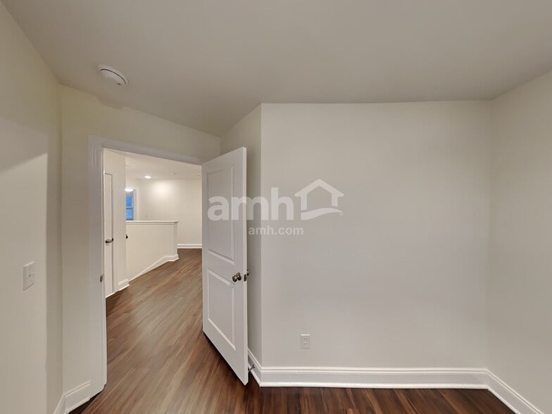 Building Photo - 5309 Virtue Ave