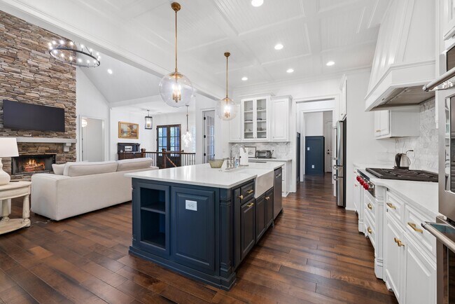 Building Photo - 1020 Bridle Bit Ln
