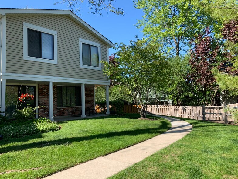 Building Photo - 403 Stevenson Pl