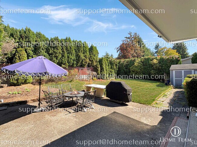 Building Photo - "Charming 3-Bed Home in Renton with Granite Touches & Gleaming Hardwood Floors!"