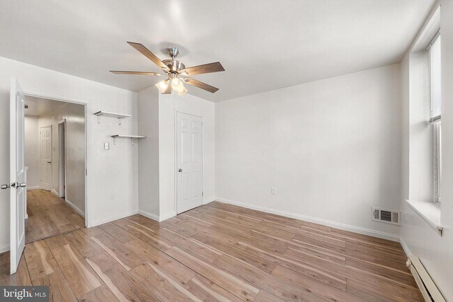 Building Photo - 5236 Harlan St