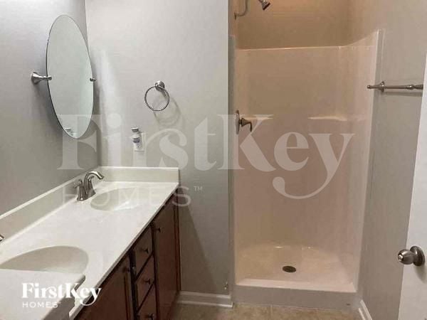 Building Photo - 190 Parkview Ln