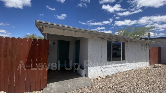Building Photo - 5745 S Southland Blvd