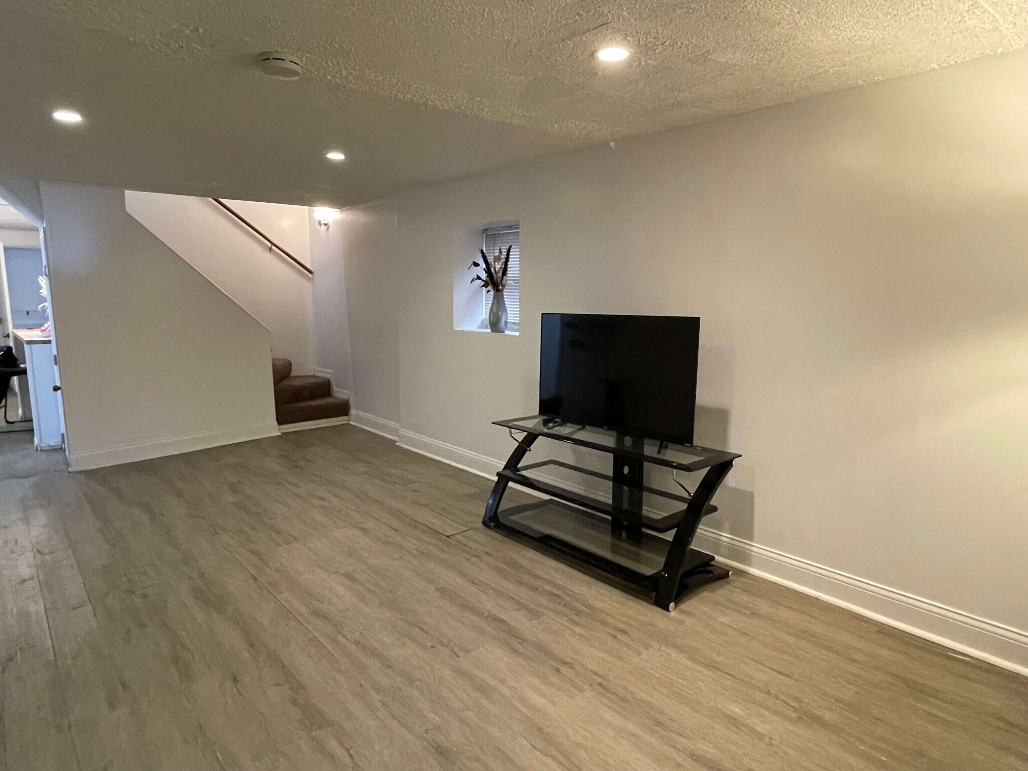 Building Photo - 7659 W Sunset Dr