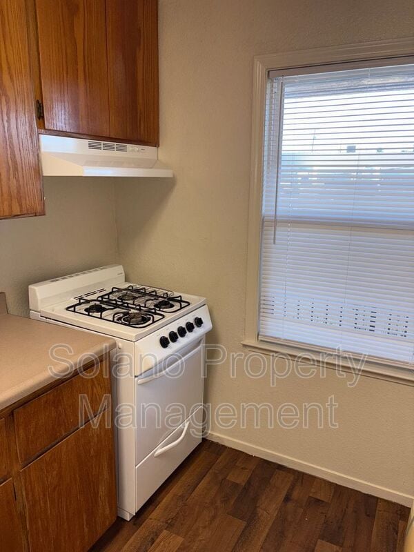 Building Photo - 712 Jackson St