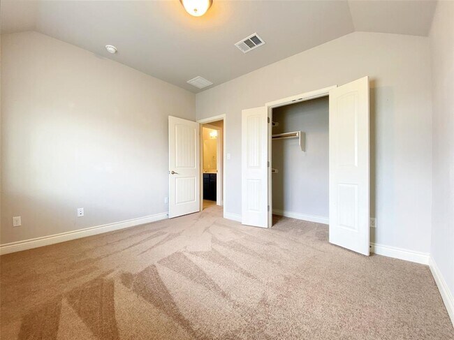 Building Photo - 414 Field Corn Ln