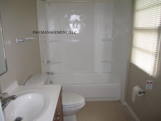 Building Photo - 1032 Court St