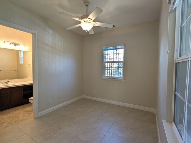 Building Photo - 6217 Alverton Dr