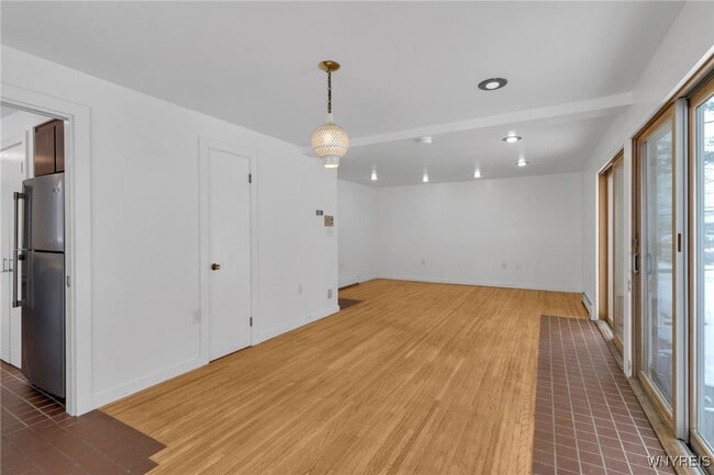 Building Photo - 2955 E Church St