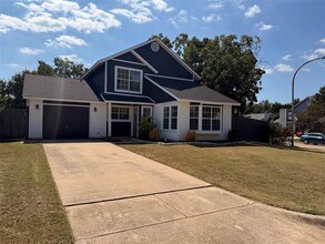 Building Photo - 4600 Waterway Dr N