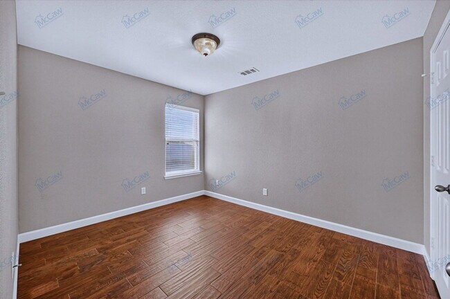 Building Photo - 9917 Channing Rd