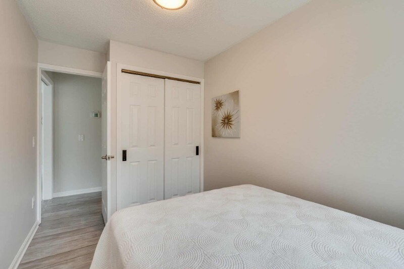 Building Photo - 5009 Emerald Dr