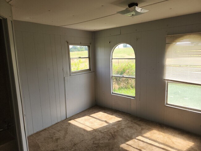 Building Photo - 3765 Gainsville Rd