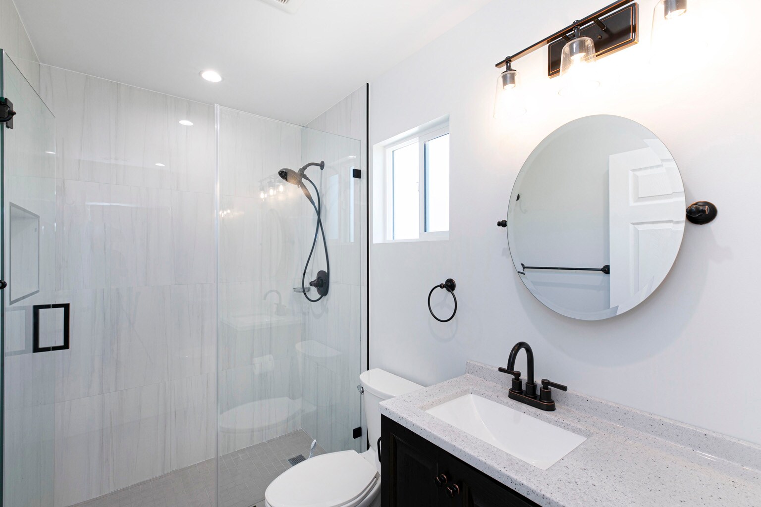 Building Photo - 15849 1/2 Malden St