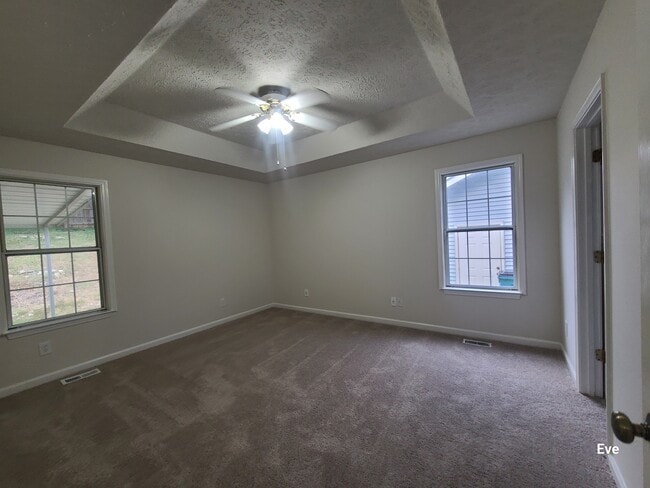 Building Photo - 2733 Airwood Dr
