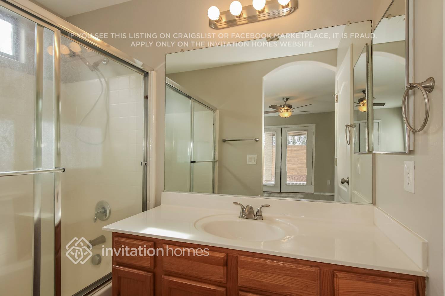 Building Photo - 15303 W Hope Dr