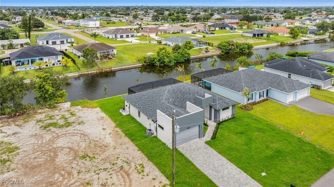 Building Photo - 3435 SW 8th Ct