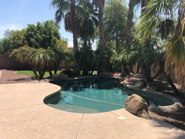 Building Photo - 2352 S 162nd Ln