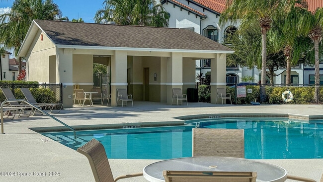 Building Photo - 2713 Rodina Dr