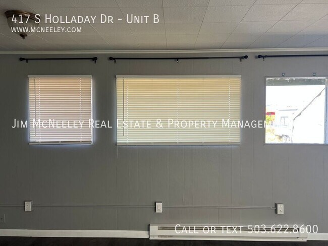 Building Photo - 417 S Holladay Dr