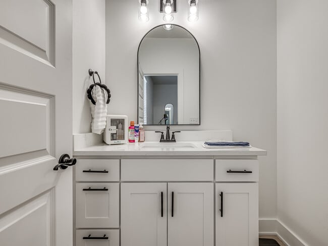 Building Photo - 1644 N Leverett Ave