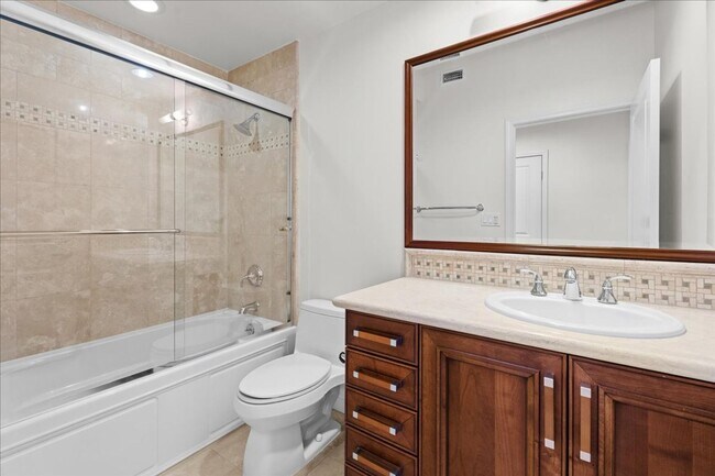Building Photo - Spacious 3-Bedroom Tri-Level Townhome with...