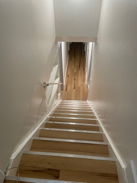 Building Photo - 1933 Springfield Dr