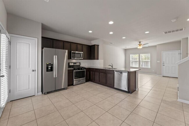 Building Photo - 18007 Malnati Dr