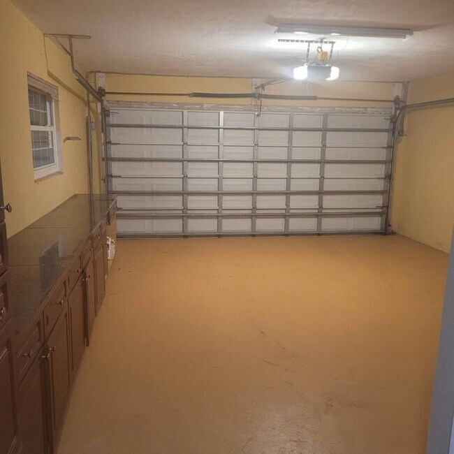 Building Photo - 7101 NW 97th Ave