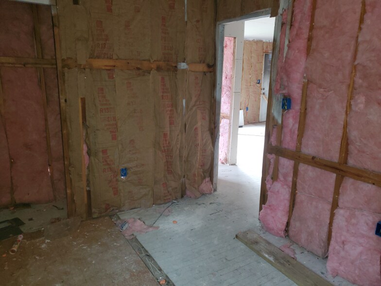 Building Photo - 2925 Colorado Ave