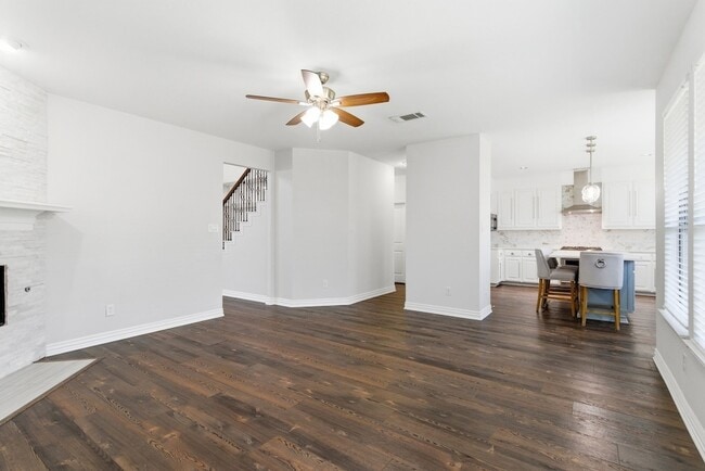 Building Photo - 5308 Sandstone Ln