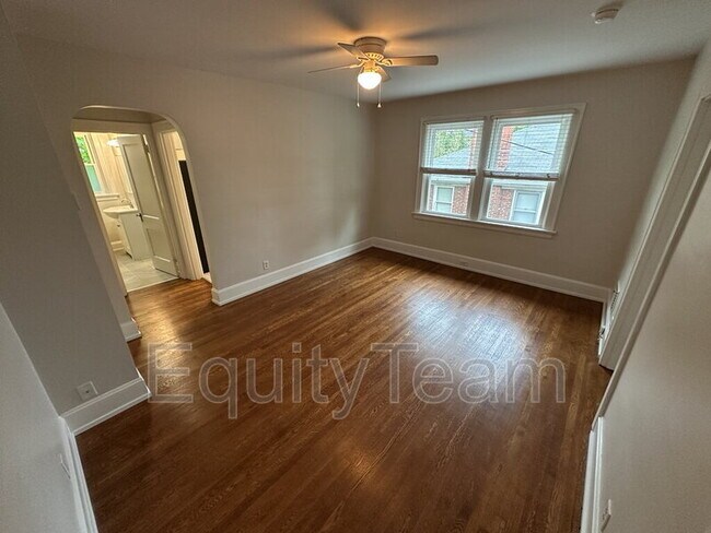 Building Photo - 4214 Beech St