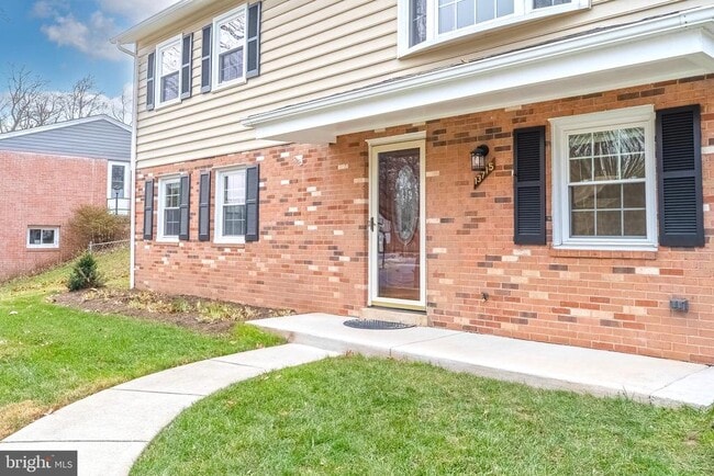 Building Photo - 13715 Smallwood Ct