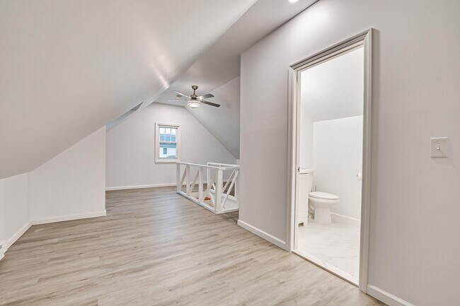 Building Photo - 64 Boltin St